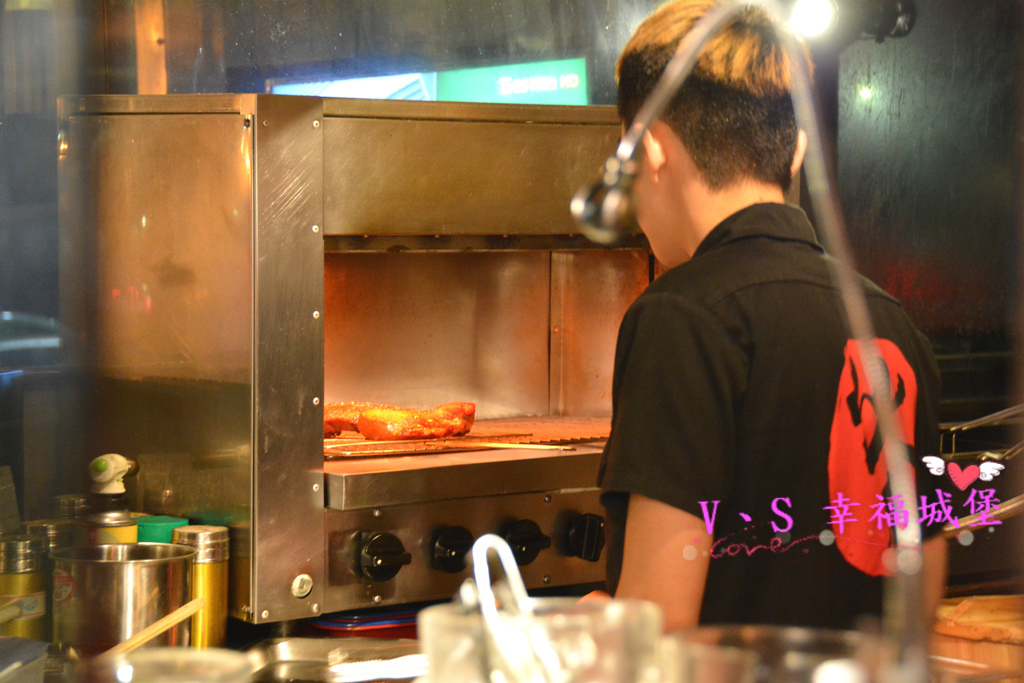 【台北美食】伙房台日私藏料理 ~ 結合川菜、燒烤、日式、鍋物、私房創意料理，一次滿足你多種享受，滿800就可用一元選一道菜喔!快約好友、姐妹淘來一趟美食之旅吧