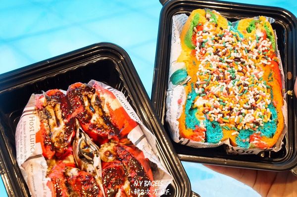 N.Y BAGELS  紐約貝果(高雄情人節快閃活動)：『N.Y BAGELS 紐約貝果』 高雄情人節快閃活動 彩虹貝果＆粉紅貝果 女孩都要尖叫了！