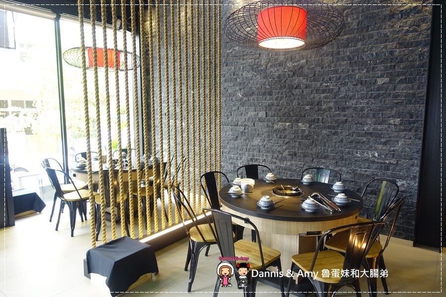 20170318《新竹關新路餐廳推薦》美侯王石頭麻辣火鍋。原味石頭鍋。大滿足大肉盤。現煎手工蛋餃。仙境牛肉︱菜單價位。營業時間~平價好吃美食（貪吃影片） (4).jpg