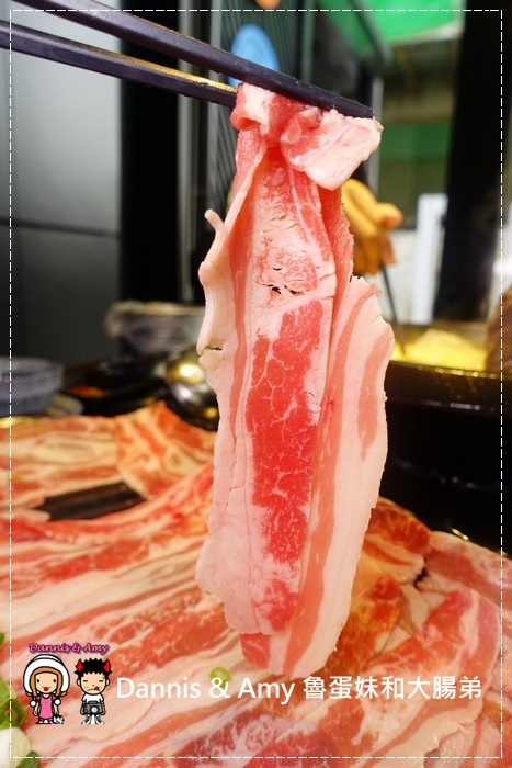 20170318《新竹關新路餐廳推薦》美侯王石頭麻辣火鍋。原味石頭鍋。大滿足大肉盤。現煎手工蛋餃。仙境牛肉︱菜單價位。營業時間~平價好吃美食（貪吃影片） (17).jpg