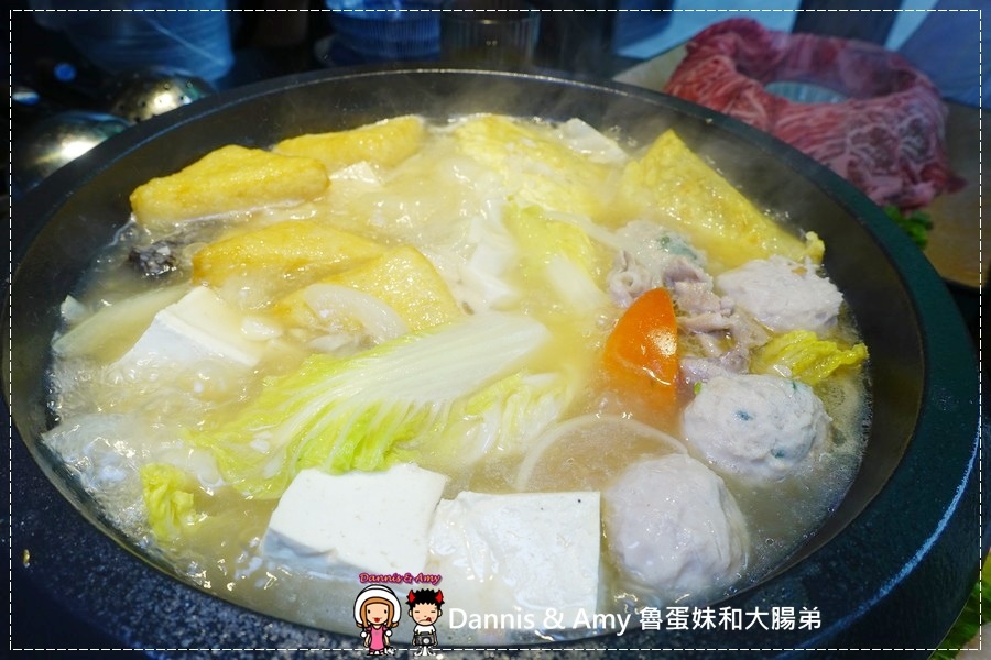 20170318《新竹關新路餐廳推薦》美侯王石頭麻辣火鍋。原味石頭鍋。大滿足大肉盤。現煎手工蛋餃。仙境牛肉︱菜單價位。營業時間~平價好吃美食（貪吃影片） (20).jpg