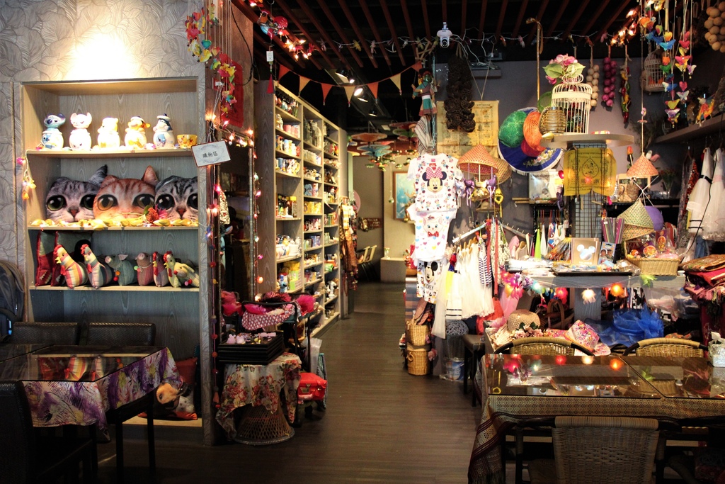 MORE WORLD 河畔泰式餐廳 (3).JPG