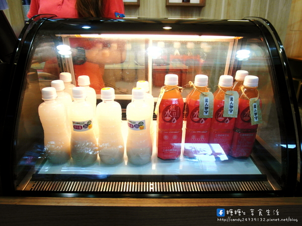 三圓古早味綠豆湯(黎明店):〖台中│美食〗三圓古早味綠豆湯 ❤ 古早味甜湯,堅持每天新鮮現煮,不放隔夜賣!!綠豆湯消暑退火,紅豆湯養顏美容,薏仁湯美白滋潤!!