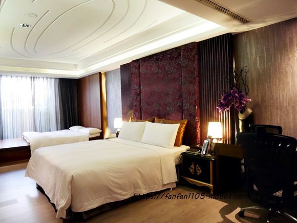 【台中住宿】水雲端旗艦概念旅館 #水雲端 #兒童遊戲區 #早餐宵夜吃到飽 #台中親子住宿 (13).JPG