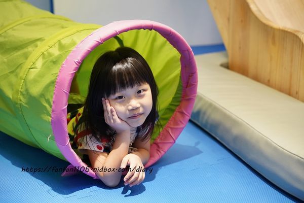 【台中住宿推薦】水雲端旗艦概念旅館 #兒童遊戲室 #switch免費玩 #免費早餐宵夜無限供應 (25).JPG