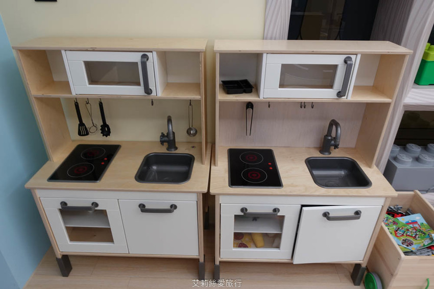 台中》水雲端旗艦概念旅館 有賽車道溜滑梯的親子遊戲室 貼心哺乳育嬰空間 免費提供尿布濕紙巾 - 艾莉絲愛旅行