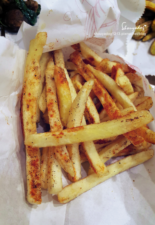 佳味小吃：【炸物小攤】八德市場旁的佳味小吃