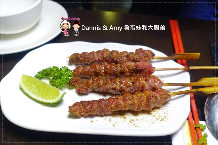 20170216《竹北火鍋餐廳》元世祖精緻鍋物。鴛鴦鍋底-自製酸菜白肉鍋x麻辣鍋︱不只有涮羊肉還有私房菜料理(影片) (37).jpg