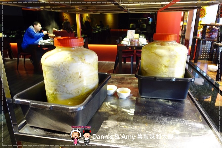 20170216《竹北火鍋餐廳》元世祖精緻鍋物。鴛鴦鍋底-自製酸菜白肉鍋x麻辣鍋︱不只有涮羊肉還有私房菜料理(影片) (53).jpg