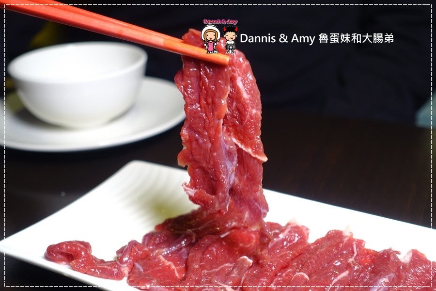 20170216《竹北火鍋餐廳》元世祖精緻鍋物。鴛鴦鍋底-自製酸菜白肉鍋x麻辣鍋︱不只有涮羊肉還有私房菜料理(影片) (35).jpg