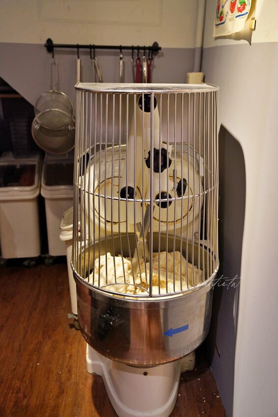 【台北】萬華｜CURA PIZZA，龍眼木窯烤手工披薩，道地拿坡里口味，美食在台北逗陣呷艋舺