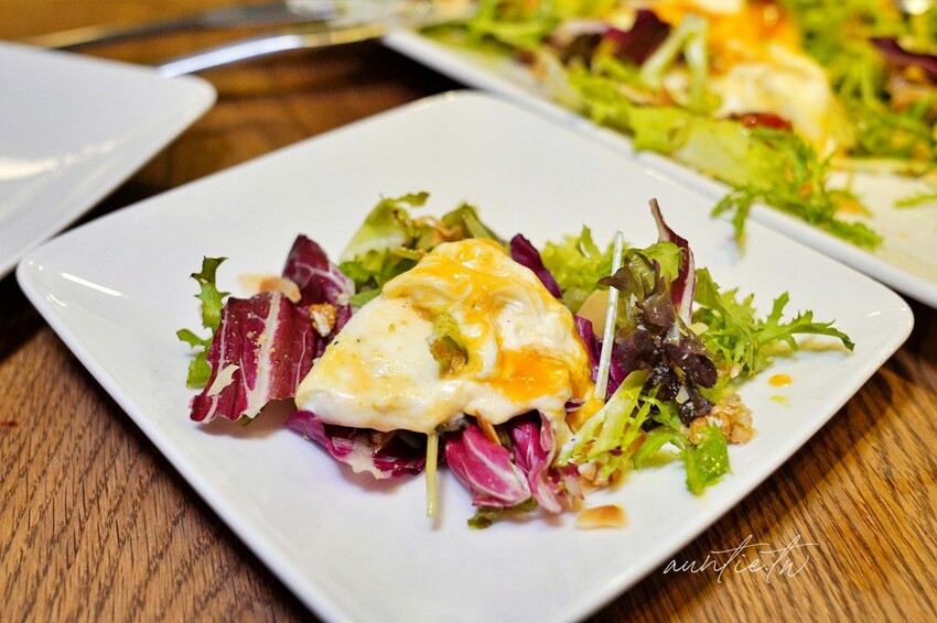 【台北】萬華｜CURA PIZZA，龍眼木窯烤手工披薩，道地拿坡里口味，美食在台北逗陣呷艋舺