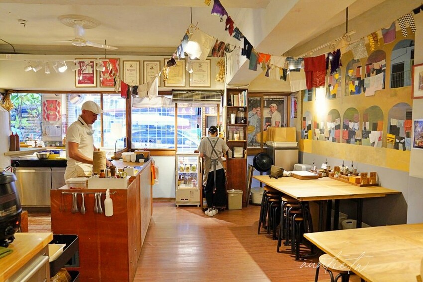 【台北】萬華｜CURA PIZZA，龍眼木窯烤手工披薩，道地拿坡里口味，美食在台北逗陣呷艋舺