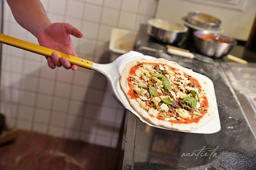 【台北】萬華｜CURA PIZZA，龍眼木窯烤手工披薩，道地拿坡里口味，美食在台北逗陣呷艋舺