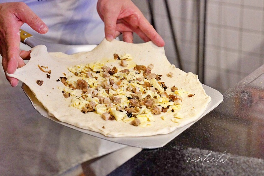 【台北】萬華｜CURA PIZZA，龍眼木窯烤手工披薩，道地拿坡里口味，美食在台北逗陣呷艋舺