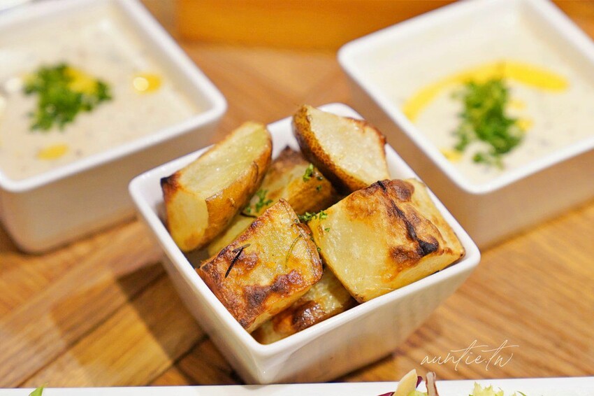 【台北】萬華｜CURA PIZZA，龍眼木窯烤手工披薩，道地拿坡里口味，美食在台北逗陣呷艋舺