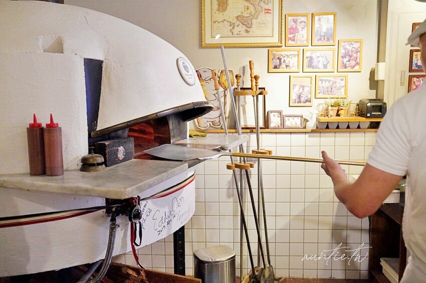 【台北】萬華｜CURA PIZZA，龍眼木窯烤手工披薩，道地拿坡里口味，美食在台北逗陣呷艋舺