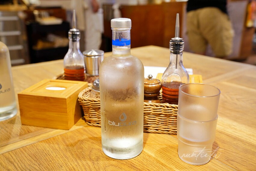 【台北】萬華｜CURA PIZZA，龍眼木窯烤手工披薩，道地拿坡里口味，美食在台北逗陣呷艋舺