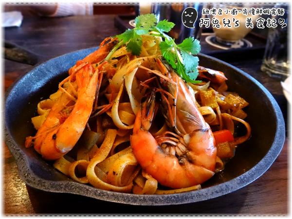 ∥台北信義∥Nola Kitchen 紐澳良小廚 / 世貿店(體驗團).多分店、大份量道地美式料理,必點肋眼牛排及犯規鬆餅*101世貿站