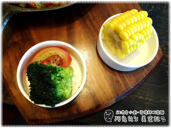 ∥台北信義∥Nola Kitchen 紐澳良小廚 / 世貿店(體驗團).多分店、大份量道地美式料理,必點肋眼牛排及犯規鬆餅*101世貿站