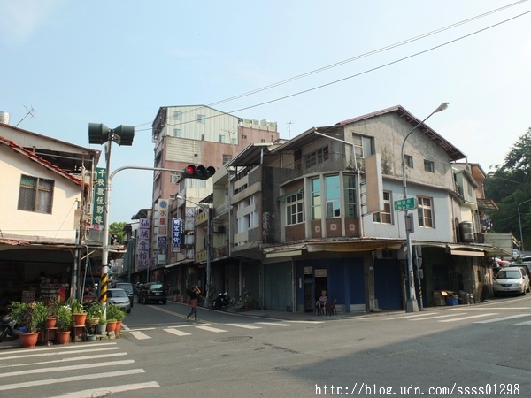 仙埔山莊會館：【住宿推薦。高雄甲仙區】仙埔山莊會館。鄰近特產街鬧區 住房實惠 適合家庭 夜宿甲仙沒問題！