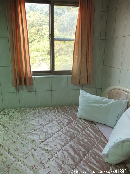 仙埔山莊會館：【住宿推薦。高雄甲仙區】仙埔山莊會館。鄰近特產街鬧區 住房實惠 適合家庭 夜宿甲仙沒問題！