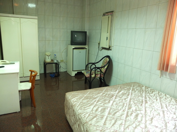 仙埔山莊會館：【住宿推薦。高雄甲仙區】仙埔山莊會館。鄰近特產街鬧區 住房實惠 適合家庭 夜宿甲仙沒問題！