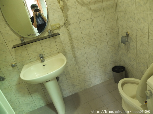 仙埔山莊會館：【住宿推薦。高雄甲仙區】仙埔山莊會館。鄰近特產街鬧區 住房實惠 適合家庭 夜宿甲仙沒問題！