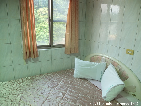 仙埔山莊會館：【住宿推薦。高雄甲仙區】仙埔山莊會館。鄰近特產街鬧區 住房實惠 適合家庭 夜宿甲仙沒問題！