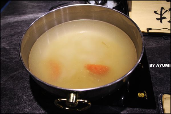 沐銅涮涮鍋：[食記]沐銅涮涮鍋 Muton shabu~這種天氣就該吃鍋暖胃，近松山文創園區！！！