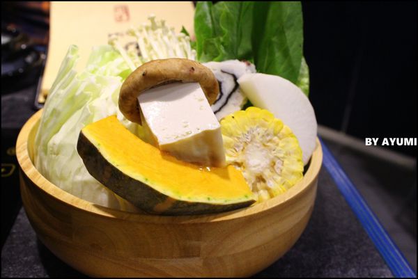 沐銅涮涮鍋：[食記]沐銅涮涮鍋 Muton shabu~這種天氣就該吃鍋暖胃，近松山文創園區！！！