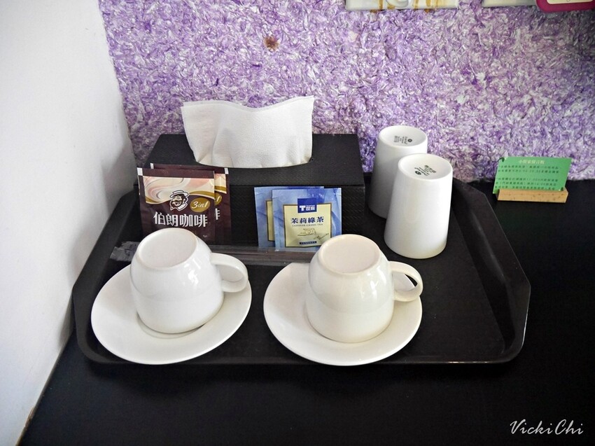 /tmp/phpElIQNs /tmp/phpElIQNs