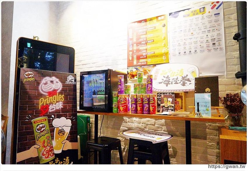 宵夜新吃法～品客台式熱炒配生啤！！期間限定一個月，玩海陸拳再多送一杯～