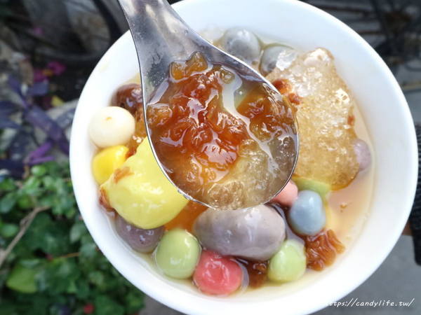 蘇媽媽湯圓(台中店):台中美食│蘇媽媽湯圓-台中店〃台中湯圓推薦,冬至必備!超繽紛彩色湯圓,近草悟道~
