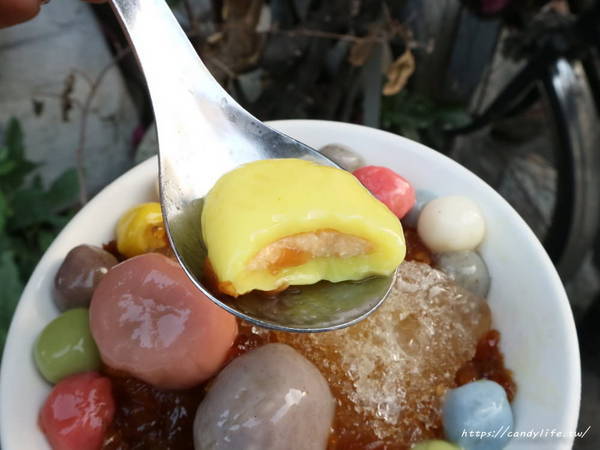 蘇媽媽湯圓(台中店):台中美食│蘇媽媽湯圓-台中店〃台中湯圓推薦,冬至必備!超繽紛彩色湯圓,近草悟道~