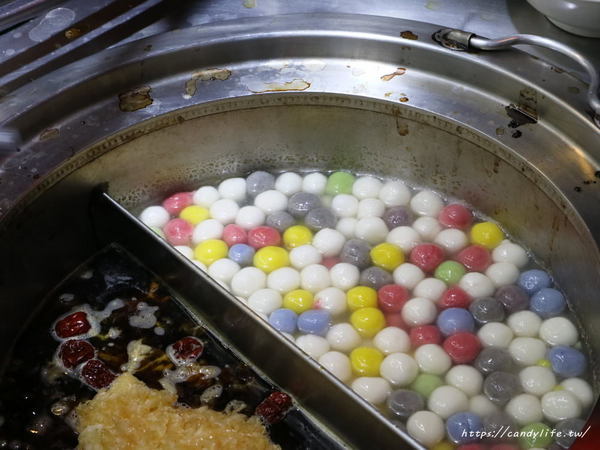 蘇媽媽湯圓(台中店):台中美食│蘇媽媽湯圓-台中店〃台中湯圓推薦,冬至必備!超繽紛彩色湯圓,近草悟道~