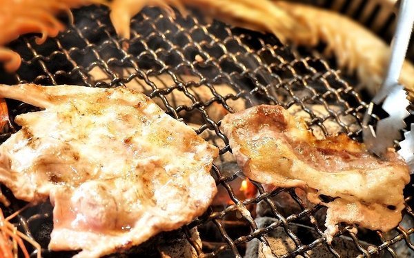 瓦崎燒烤火鍋(西門店):【台北美食】西門町燒肉吃到飽 <瓦崎燒烤火鍋(西門店)>.天使紅蝦 / 頂級Prime無骨牛小排 / 生蠔 無限吃到飽.台灣生啤 無限暢飲