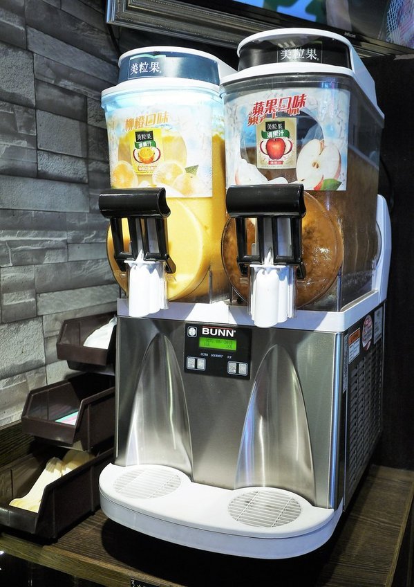 瓦崎燒烤火鍋(西門店):【台北美食】西門町燒肉吃到飽 <瓦崎燒烤火鍋(西門店)>.天使紅蝦 / 頂級Prime無骨牛小排 / 生蠔 無限吃到飽.台灣生啤 無限暢飲