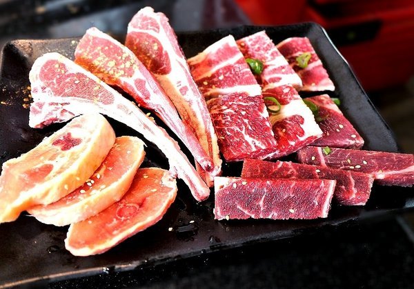 瓦崎燒烤火鍋(西門店):【台北美食】西門町燒肉吃到飽 <瓦崎燒烤火鍋(西門店)>.天使紅蝦 / 頂級Prime無骨牛小排 / 生蠔 無限吃到飽.台灣生啤 無限暢飲