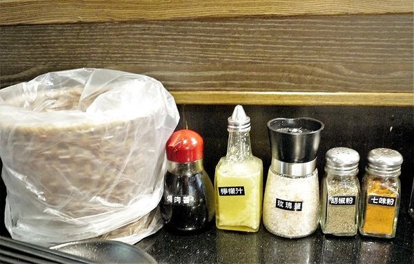 瓦崎燒烤火鍋(西門店):【台北美食】西門町燒肉吃到飽 <瓦崎燒烤火鍋(西門店)>.天使紅蝦 / 頂級Prime無骨牛小排 / 生蠔 無限吃到飽.台灣生啤 無限暢飲