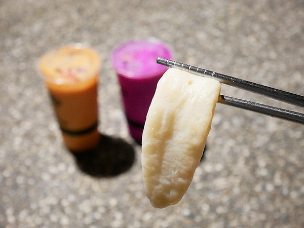 招財貓御佃煮：招財貓御佃煮-高雄三民區宵夜  小小貨卡上乘載著各種美味日式食材  許多台灣沒看過的關東煮   想吃先看臉書追蹤出沒地點