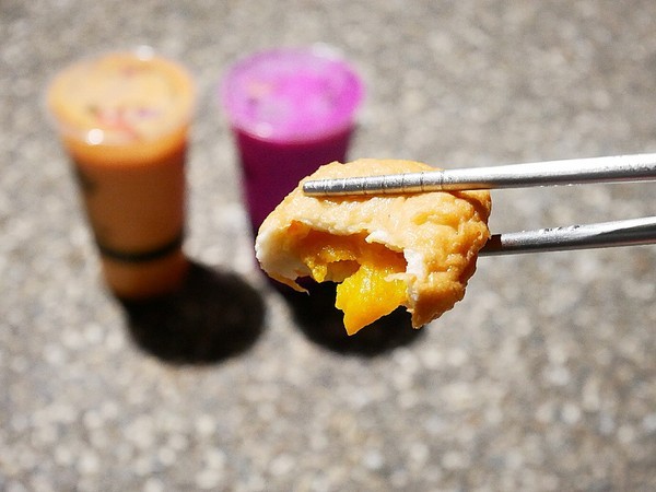 招財貓御佃煮：招財貓御佃煮-高雄三民區宵夜  小小貨卡上乘載著各種美味日式食材  許多台灣沒看過的關東煮   想吃先看臉書追蹤出沒地點