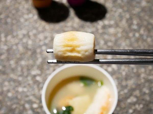 招財貓御佃煮：招財貓御佃煮-高雄三民區宵夜  小小貨卡上乘載著各種美味日式食材  許多台灣沒看過的關東煮   想吃先看臉書追蹤出沒地點