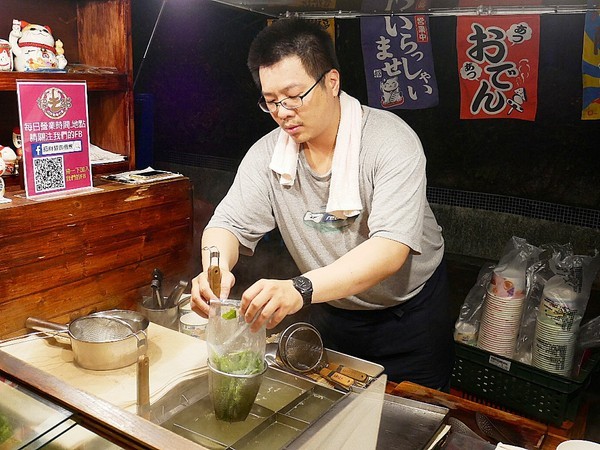 招財貓御佃煮：招財貓御佃煮-高雄三民區宵夜  小小貨卡上乘載著各種美味日式食材  許多台灣沒看過的關東煮   想吃先看臉書追蹤出沒地點