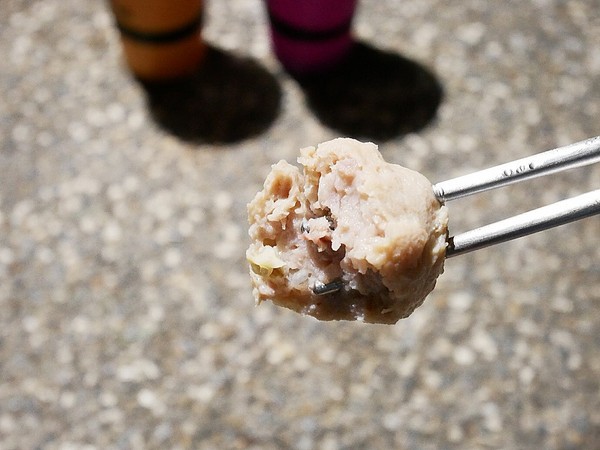 招財貓御佃煮：招財貓御佃煮-高雄三民區宵夜  小小貨卡上乘載著各種美味日式食材  許多台灣沒看過的關東煮   想吃先看臉書追蹤出沒地點