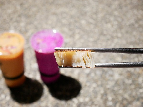 招財貓御佃煮：招財貓御佃煮-高雄三民區宵夜  小小貨卡上乘載著各種美味日式食材  許多台灣沒看過的關東煮   想吃先看臉書追蹤出沒地點