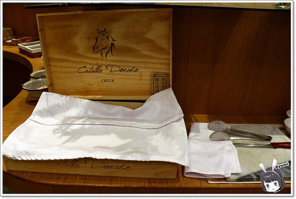 好田洋食餐廳：[食記]►台南東區◄好田洋食餐廳/五人同行一人免費/吃到飽的鮮食蔬活吧/備有室內停車場/美式炭烤豬肋排/招牌燉牛舌VS起司歐姆蛋