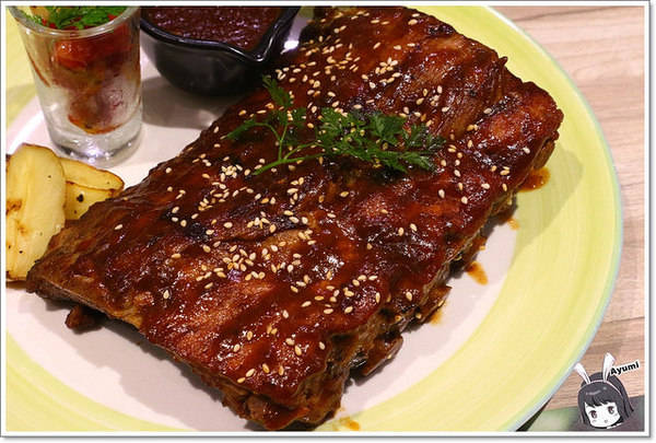 好田洋食餐廳：[食記]►台南東區◄好田洋食餐廳/五人同行一人免費/吃到飽的鮮食蔬活吧/備有室內停車場/美式炭烤豬肋排/招牌燉牛舌VS起司歐姆蛋