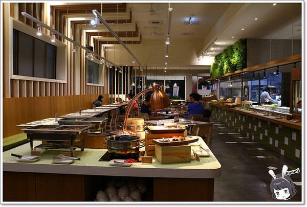 好田洋食餐廳：[食記]►台南東區◄好田洋食餐廳/五人同行一人免費/吃到飽的鮮食蔬活吧/備有室內停車場/美式炭烤豬肋排/招牌燉牛舌VS起司歐姆蛋