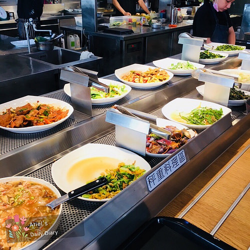 【台南美食】乾淨明亮自助餐,台南東區★好田和洋自助餐廳★大人吃得安心,小孩玩得開心